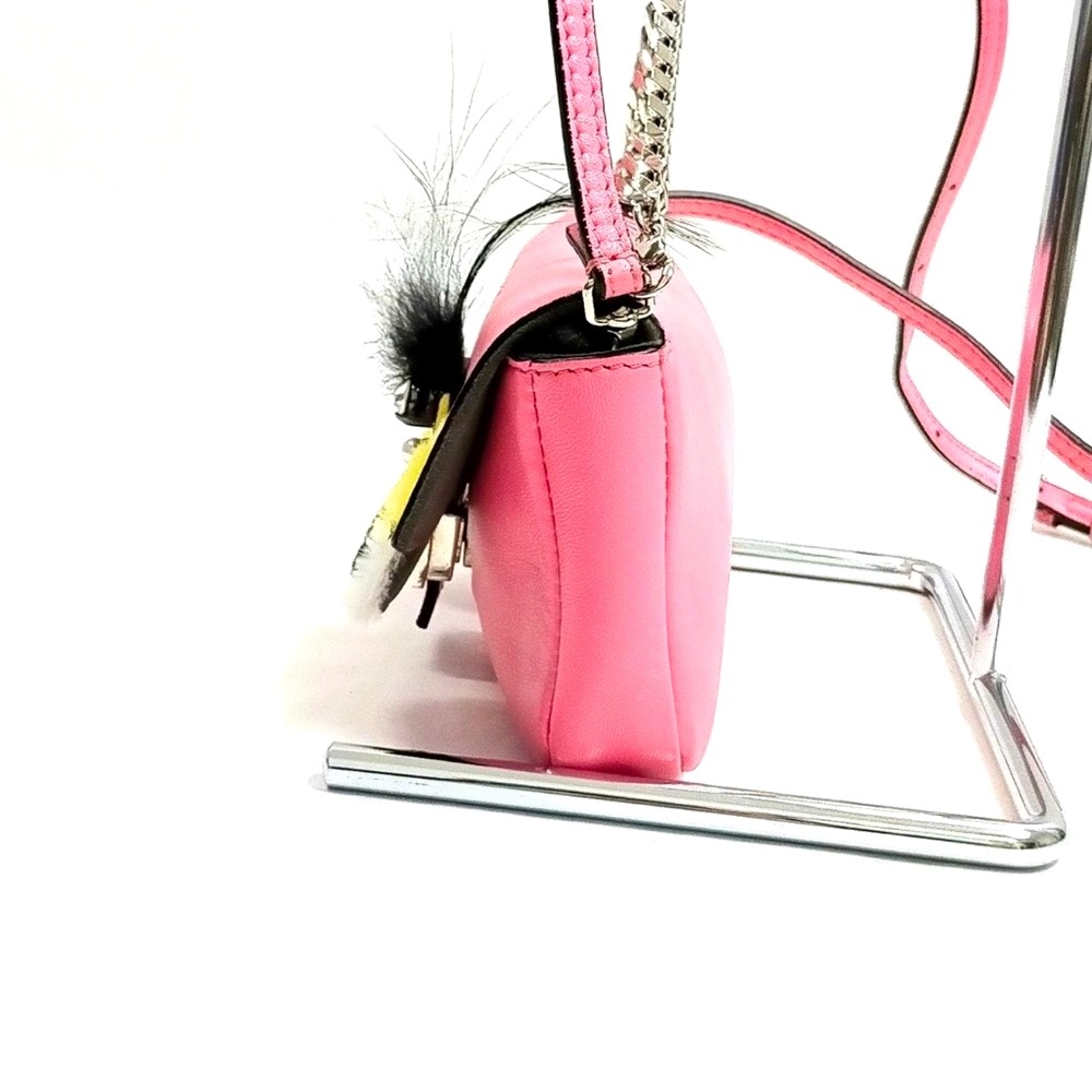 Fendi Monster Micro Baguette in Pink leather - Picture 4 of 13